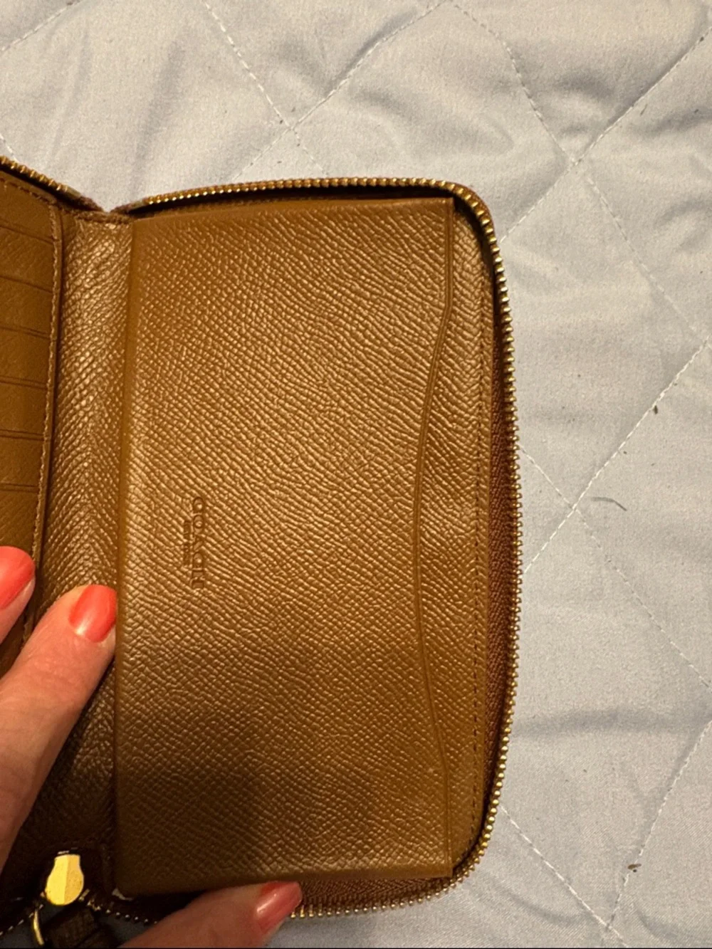 Coach Tan Pebbled Leather Zip Wallet with Gold Hardware - Picture 4 of 6